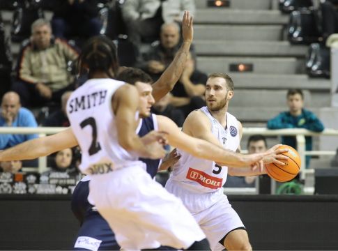 Σοκαριστικός τραυματισμός για Σχίζα (vid)