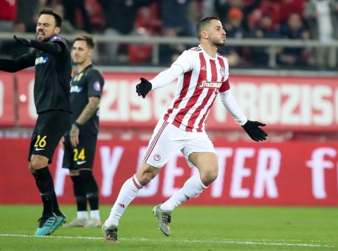 Γκολάρα του Ομάρ, 3-1 ο Ολυμπιακός (vid)
