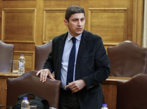 Αυγενάκης: «Δεν προβλεπόταν σύμφωνη γνώμη της Επιτροπής Μορφωτικών για τον ορισμό μελών στην ΕΕΑ»