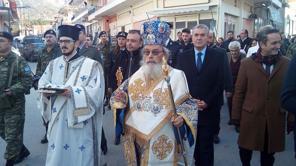 Νευροκόπι: Γιατί έγινε έξαλλος ο Μητροπολίτης στον αγιασμό των υδάτων (pic+vid)