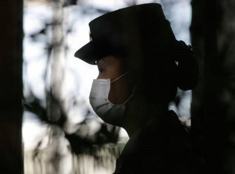 Έτσι μοιάζει ο φονικός κοροναϊός: Οι πρώτες φωτογραφίες του