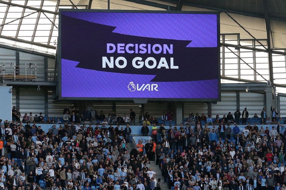 Ράις: «Σχεδόν κανένας παίκτης στην Premier League δεν θέλει το VAR»