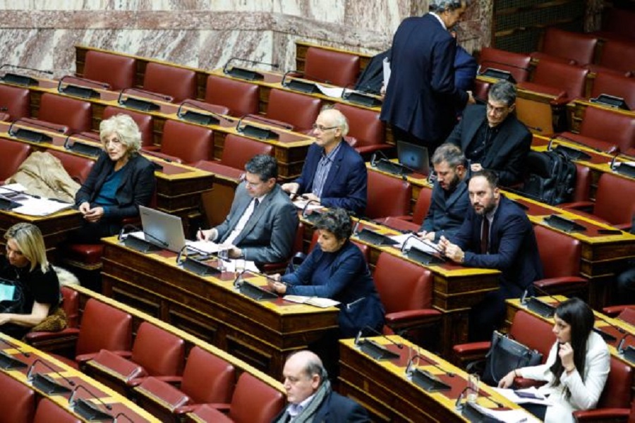 Βουλή : Εντονη αντιπαράθεση κυβέρνησης – αντιπολίτευσης για το νομοσχέδιο του υπ. Παιδείας