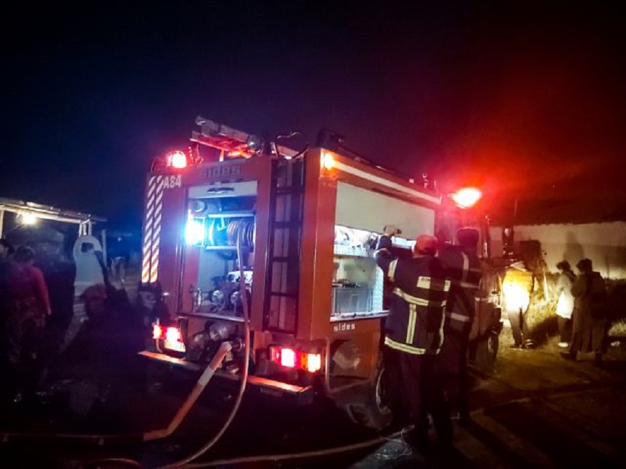 Συναγερμός στη Γλυφάδα: Φωτιά σε σπίτι, απεγκλωβίστηκαν τρία άτομα