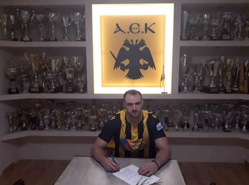 Ανακοίνωσε Κρικιοτόιου η ΑΕΚ