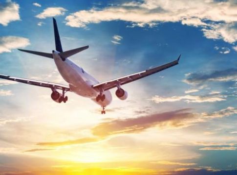 Έρχεται το τέλος των φθηνών αεροπορικών εισιτηρίων; Γιατί έγιναν δυσεύρετα αυτά των 10 ευρώ