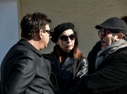 Θλίψη στο τελευταίο «αντίο» στην Ερρίκα Μπρόγιερ