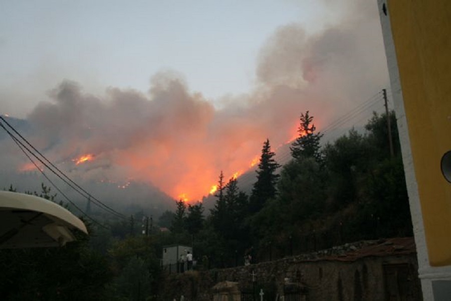 Μεγάλη πυρκαγιά στον Ταΰγετο