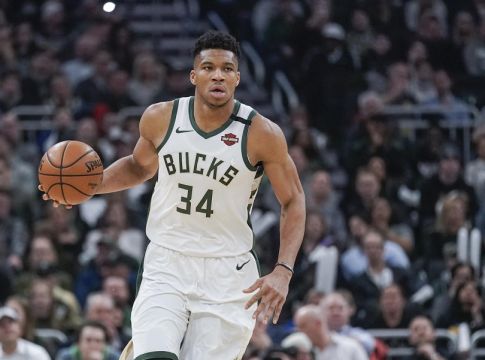 Γιάννης: «Δεν αγγίζεις ποτέ το τρόπαιο του ΝΒΑ, είναι κακή τύχη» (vid)