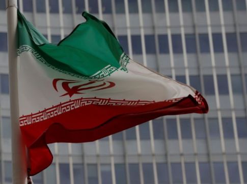 Ιράν – Συμφώνησε να επιστρέψει στο τραπέζι των συνομιλιών για το πυρηνικό πρόγραμμα