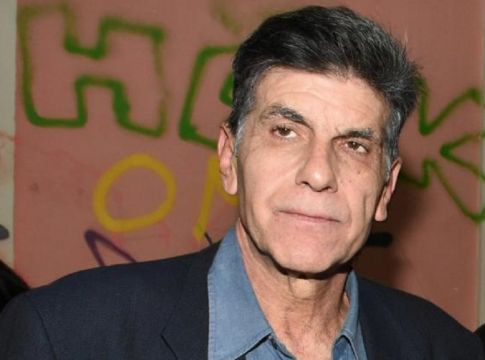 Ο Γιάννης Μπέζος δεν αφήνει κανένα περιθώριο: «Τελειώσανε αυτά» (BINTEO)