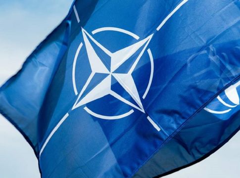 NATO: Αναστέλλει τις εκπαιδευτικές του αποστολές στο Ιράκ