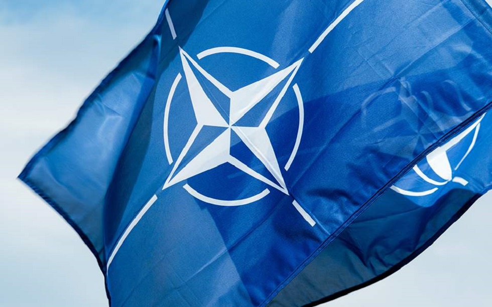 NATO: Αναστέλλει τις εκπαιδευτικές του αποστολές στο Ιράκ