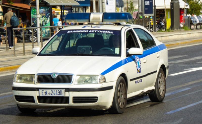 Κομοτηνή: 21χρονος «μπούκαρε» διαδοχικά σε 13 καταστήματα με κλεμμένο ΙΧ