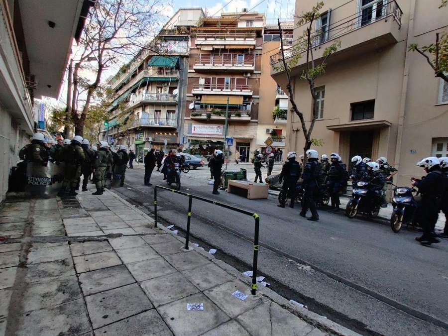 Κουκάκι: Αντιεξουσιαστές ανακατέλαβαν τα κτίρια των οδών «Ματρόζου 45» και «Παναιτωλίου 21»