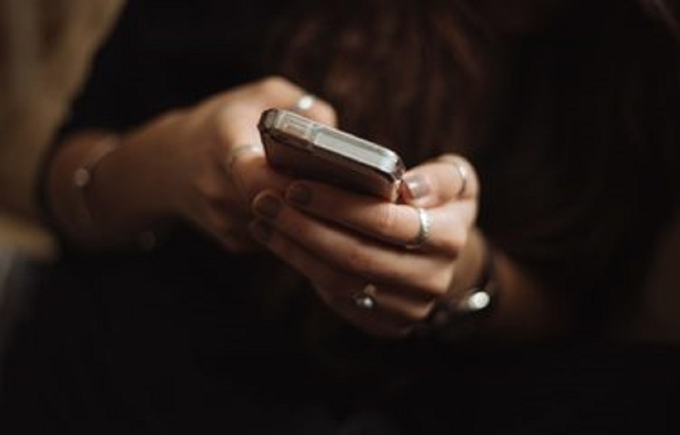 Όσο περισσότερο sexting κάνεις τόσο πιο φυσιολογικός είσαι