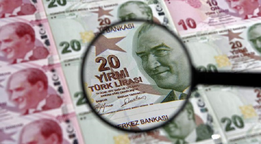 Bloomberg: Η Τουρκία δαπάνησε 1-1,5 δισ. δολ για να στηρίξει το νόμισμά της