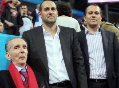 Τέλος εποχής για τη Χαλυβουργική! Άσβεστος ο πόλεμος στην οικογένεια Αγγελοπούλου – Παραιτήθηκε το σύνολο των εργαζομένων και η διοίκηση!