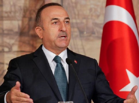 Τον χαβά του ο Τσαβούσογλου: Ανώριμη η συμπεριφορά της Ελλάδας