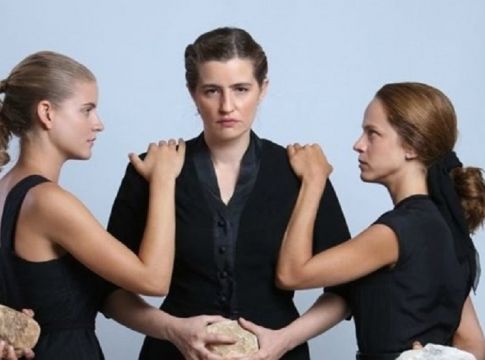 ΑΝΤΙΔΡΑΣΕΙΣ! Η κυβέρνηση επιχορηγεί με 3,3 εκατ. ευρώ τις σειρές «Άγριες μέλισσες» και «Έρωτας μετά»
