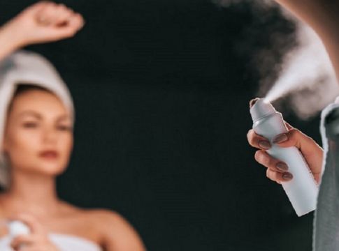 Αποσμητικά που περιέχουν δηλητήριο: Δείτε ποια είναι και τι πρέπει να κάνετε για να προφυλαχθείτε