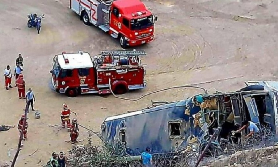 Τραγωδία με οκτώ νεκρούς οπαδούς στο Περού (pics)