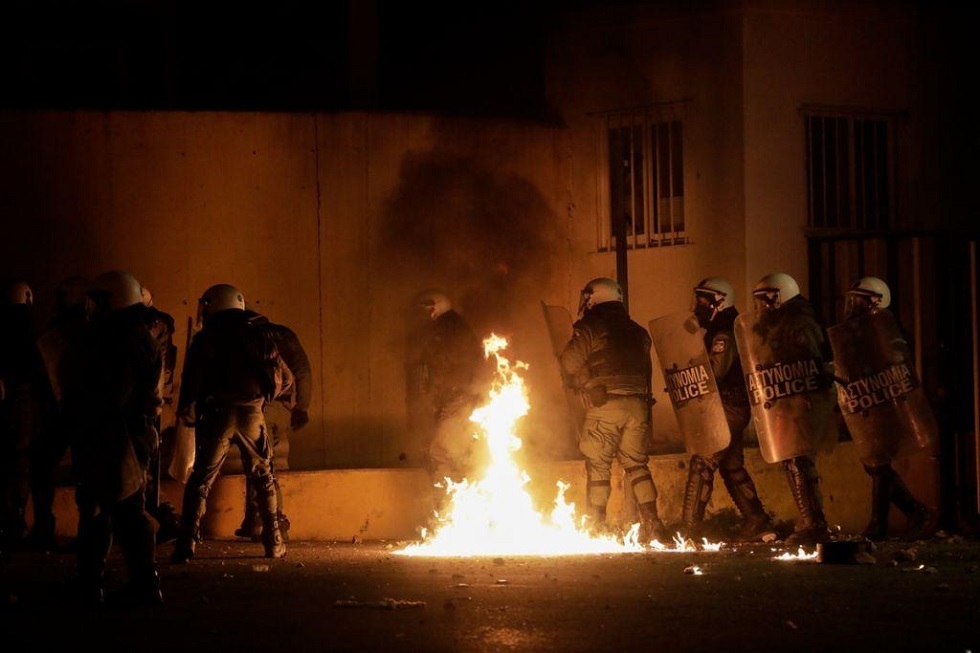 ΝΟΔΕ Λέσβου κατά της βίας των ΜΑΤ: Η κυβέρνηση δημιούργησε συνθήκες που γιγάντωσαν τον λαϊκισμό