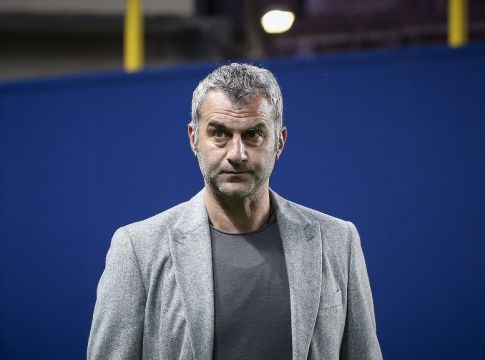 «Όχι» από Δέλλα στην Γουάντι Ντέγκλα