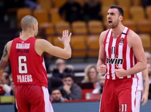 21-4 επιμέρους σκορ στην τρίτη περίοδο ο Ολυμπιακός!