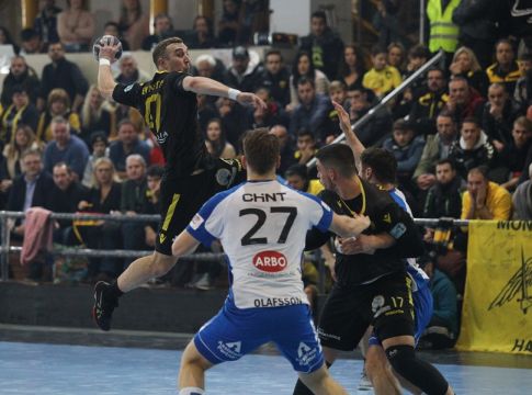 ΑΕΚ – Ντράμεν 33-31