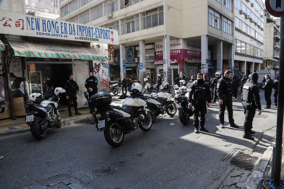 Συμπλοκή Αφγανών και Πακιστανών: Βίντεο – ντοκουμέντο από το κέντρο της Αθήνας