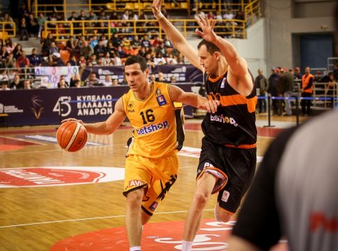 AEK: Πρόβλημα με Ζήση
