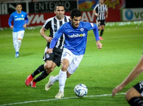 Γιακουμάκης: «Το τρίποντο και βλέπουμε»