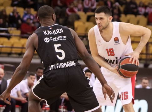 LIVE: Ολυμπιακός – Βιλερμπάν 77-68 (Τελικό)