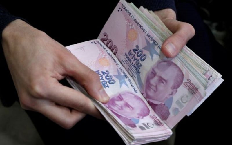 Ανακάμπτει η τουρκική λίρα: Αγώνας δρόμου για στήριξη του νομίσματος