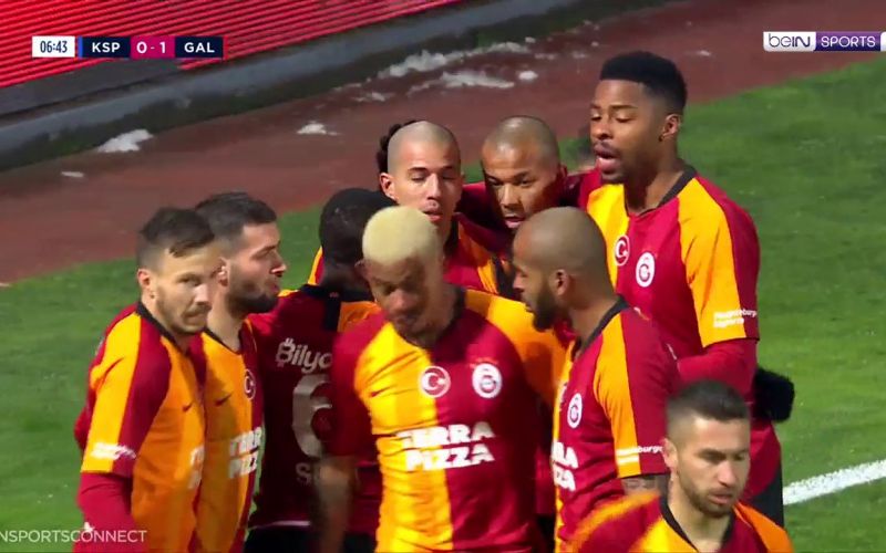 Αυτογκόλ Μεριά απέναντι στην Γαλατασαράι (vid)