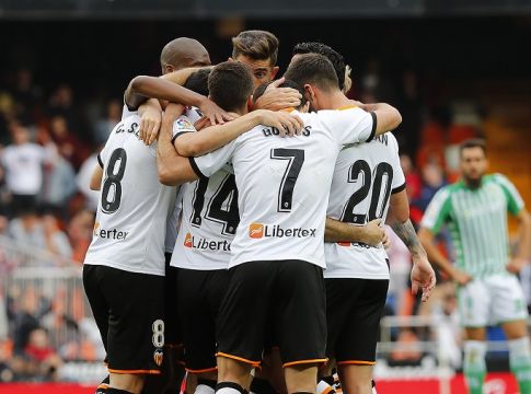 Δεν τα βρίσκουν παίκτες και διοίκηση στη Βαλένθια για τις μειώσεις