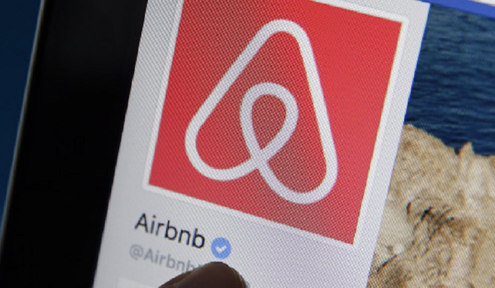 Airbnb : «Καμπάνες» για τα αδήλωτα εισοδήματα