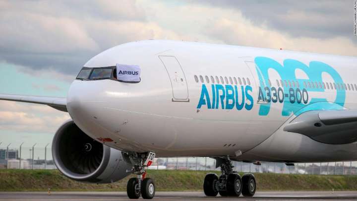 Ο Τραμπ πιέζει την ΕΕ με αύξηση των δασμών στα Airbus