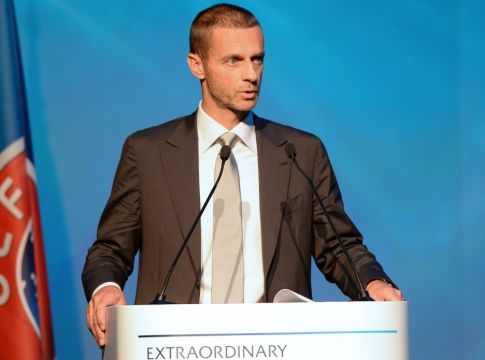 Συνάντηση Γεραπετρίτη με Τσέφεριν: Του παρέδωσε πρόσκληση του Πρωθυπουργού