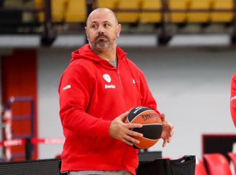 Μποζίκας: «Εχουμε αμυντικό πρόβλημα»
