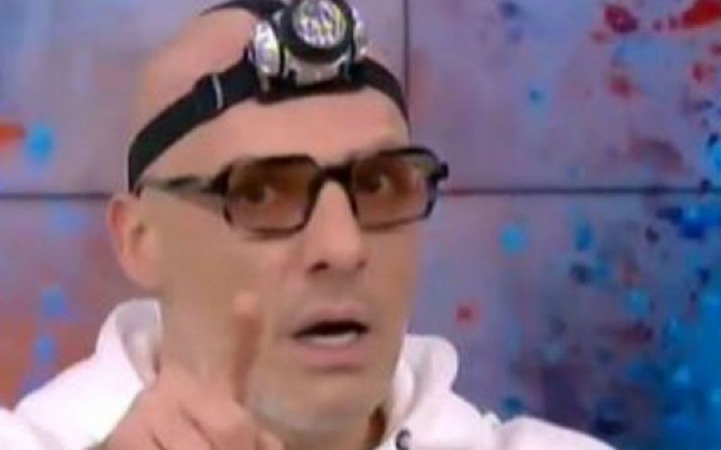 Καλό Μεσημεράκι: Άφωνος ο παρουσιαστής με το τηλεφώνημα που δέχτηκε – Ποιος ήταν στην άλλη γραμμή;