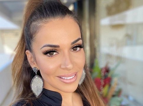 Ελένη Χατζίδου: Κάνει πρόβα νυφικού για τον θρησκευτικό γάμο της!