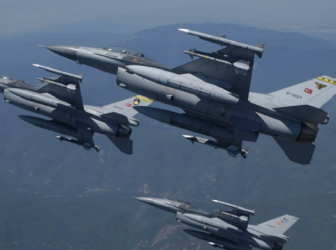 Μπαράζ υπερπτήσεων από τουρκικά F-16 στο Αιγαίο