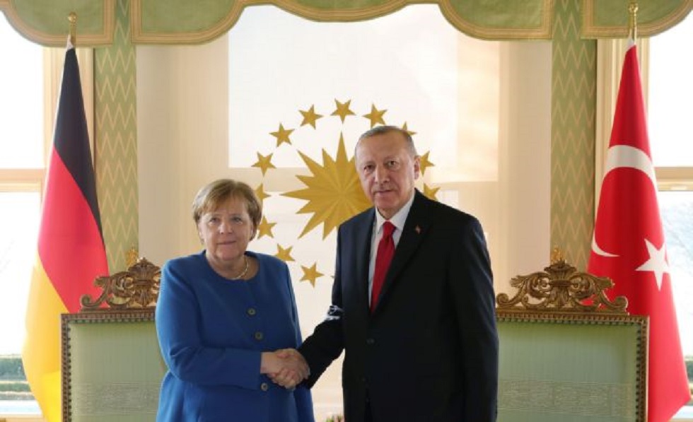 Τα ανοιχτά μικρόφωνα τούς πρόδωσαν: Ανένδοτοι οι Τούρκοι, λέει η Γερμανία – «Μασάζ» Μέρκελ σε Ερντογάν
