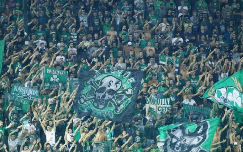 Οπαδοί του Παναθηναϊκού στο Κορωπί, στήριξη σε Δώνη και παίκτες
