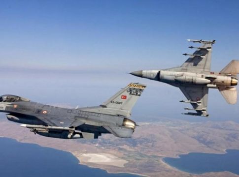 34 παραβιάσεις στο Αιγαίο την πρώτη μέρα των ΜΟΕ