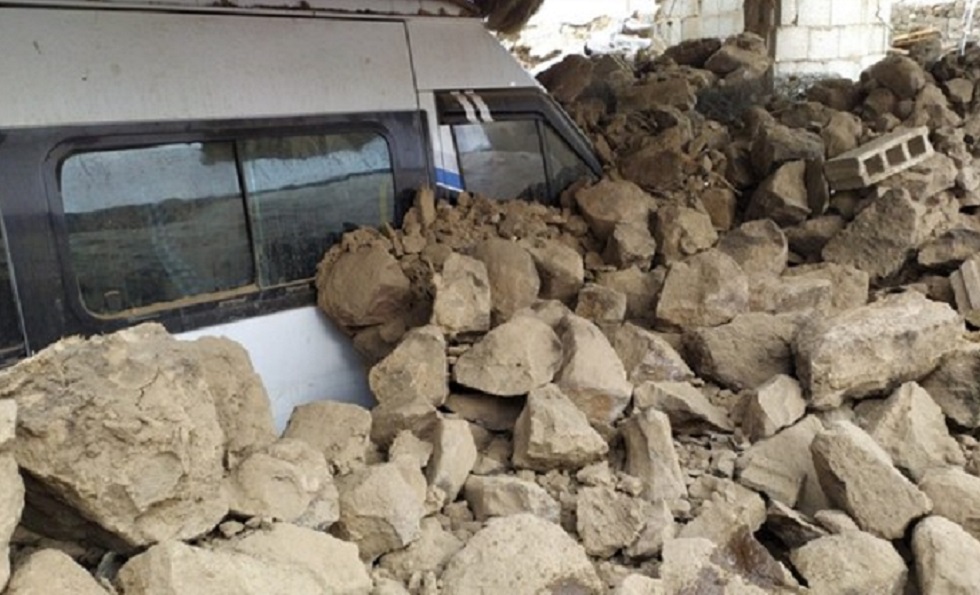 Επτά νεκροί από το σεισμό 5,7 Ρίχτερ στα σύνορα Τουρκίας – Ιράν
