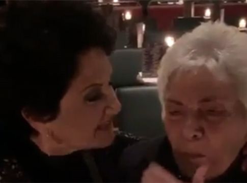 Κική Δημουλά: Η Άλκηστις Πρωτοψάλτη την αποχαιρετά με ένα τραγούδι