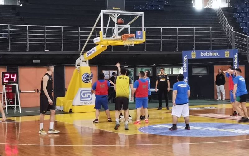 Το κοινωνικό πρόσωπο της ΚΑΕ Άρης (pics)